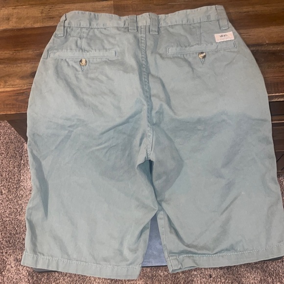 Vans Shorts- Men’s Sz.28 - olive green color - Picture 2 of 3